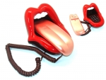 Das sexy Telefon als Frauenkussmund