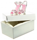 Die Schmuckdose mit pinkfarbenen High Heels Sandaletten mit Fess